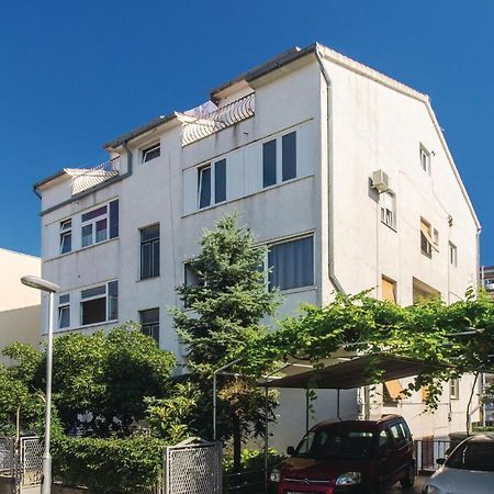 Cozy Apartment In Split With Kitchenette Exterior foto